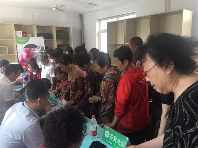 口腔义诊进社区，，，，，，牙齿康健零距离